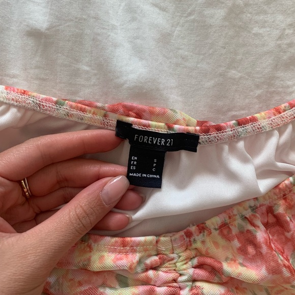 Floral forever 21 Sinch top - Picture 4 of 4